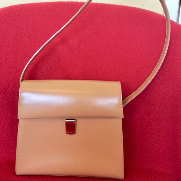 New Furla Beige leather shoulder bag made in Italy - Picture 1 of 7